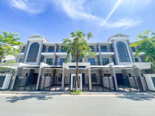 វីឡាកូនកាត់ លក់បន្ទាន់!!