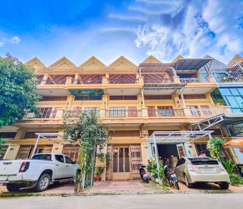 ផ្ទះល្វែង សម្រាប់លក់!!