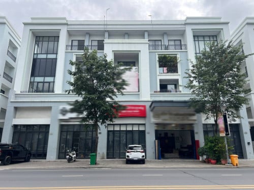 ផ្ទះអាជីវកម្ម សម្រាប់ជួល នៅបុរីជីប ម៉ុង 271 | Shophouse for Rent at Chipmonng 271