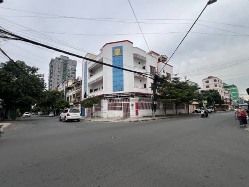 » ផ្ទះអាជីវកម្មសម្រាប់ជួលនៅទួលស្វាយព្រៃ/ Business House for rent at Toul Svay Prey.