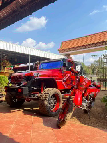 ឡានលក់ jeep 1990