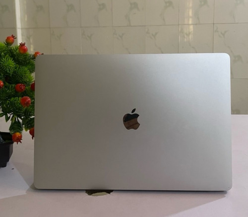 តម្លៃទាបជាងទីផ្សារ! MacBook Pro 16” | RAM 32GB | GPU 4GB | SSD លឿនខ្លាំង – ត្រឹមតែ $520!