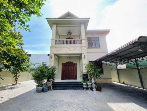 វីឡាសម្រាប់ជួល នៅភ្នំពេញថ្មី -R309