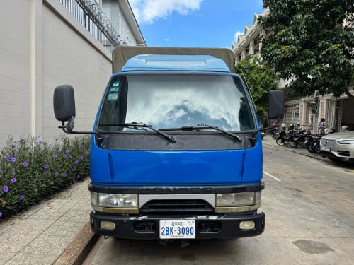 រថយន្តដឹកទំនិញផ្ទាល់ខ្លួន លក់ឬប្តូរជាមួយទ្បាន Van 🚐