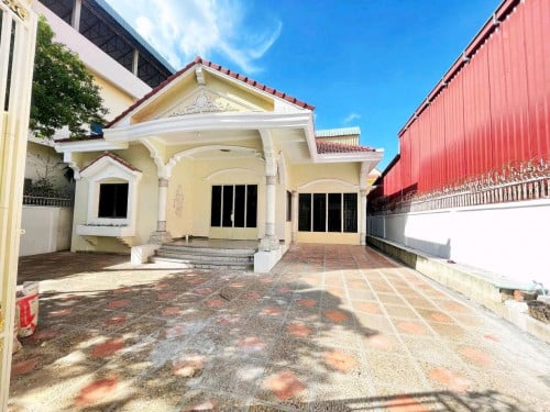 វីឡាសំរាប់ជួល | Villa for rent