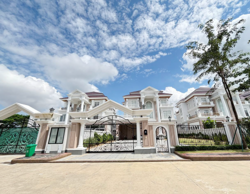វីឡាឃ្វីនសម្រាប់ជួល | Villa Queen for Rent