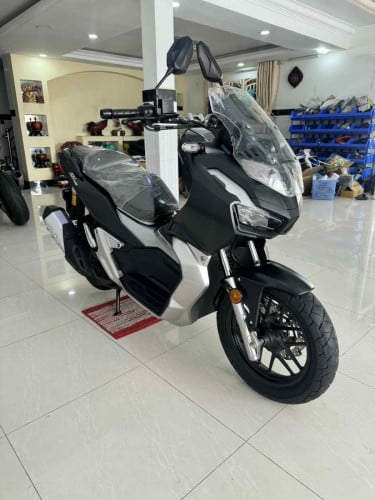 HONDA ADV 150CC មួយទឹកក្រដាស់ពន្ធ ជប៉ុនខ្ចី