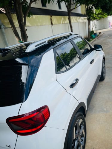 Hyundai venue 2022 ​ថ្មី​ខ្លាញ់​គោ​ 3 មឺន​គីឡូម៉ែត្រ​ជាង​