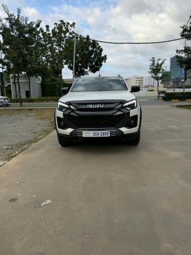 Isuzu D- max year 2025