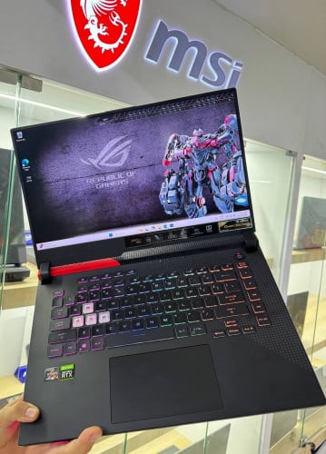 ROG Strix G513 (2021)CPU : AMD Ryzen 9 5900HXRam : 16GB DDR4SSD : 512GB