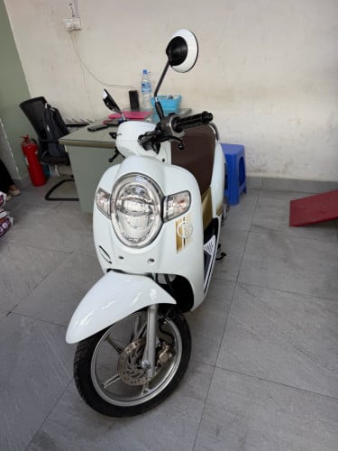Scoopy 1580$