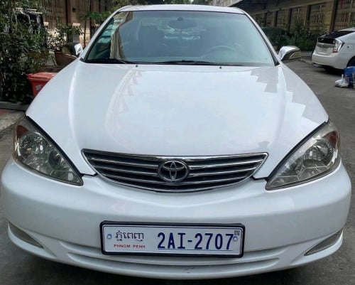 Toyota Camry XLE 03