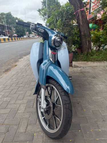 ម៉ូតូថ្មី