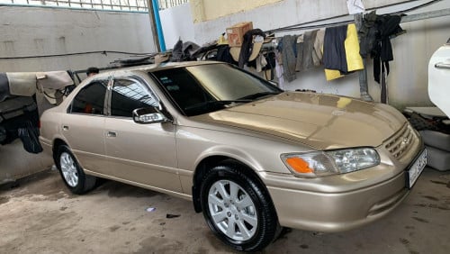 ឡានស្អាត មិនមានបុកប៉ះ