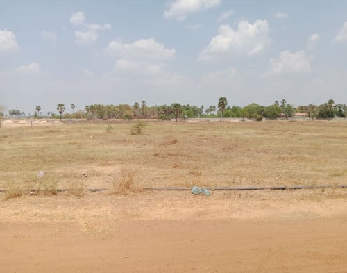 ដីសម្រាប់លក់ជិតផ្លូវ៥១!