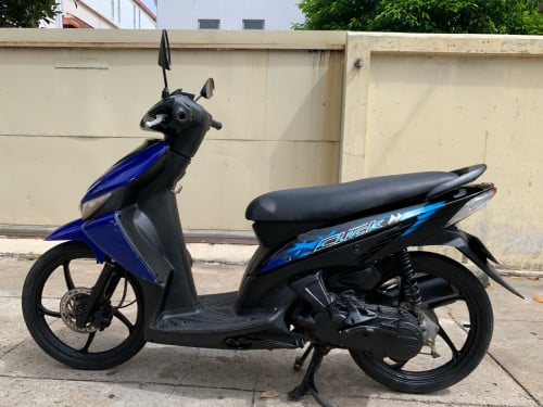 ម៉ូតូលក់​