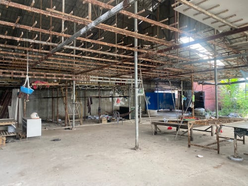 ដី និង ឃ្លាំង លក់ ឬ ជួល
