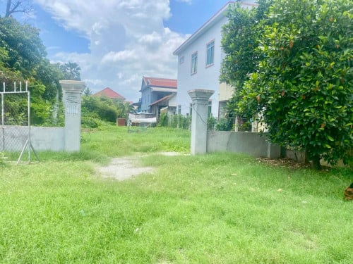 ដីលក់ ល្វាឯម អរីយក្សត្រ