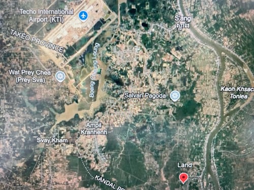 ដីក្បែរព្រែកជីកហ្វូណន