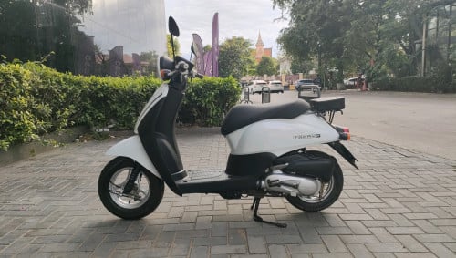 ម៉ូតូធូរដេរប្រភេទប្រើប៊ិច