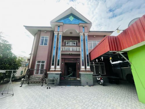 ផ្ទះលក់បន្ទាន់30មឺុនចរចារ