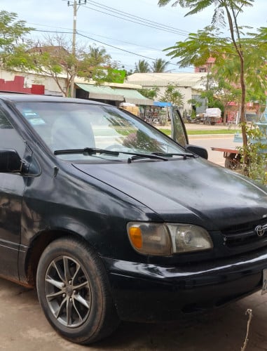 ឡានលក់ $4000