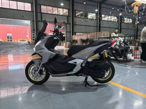 ម៉ូតូម៉ាក( Falcon )