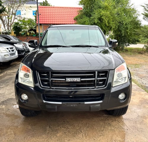 លក់ ISUZU DMAX 2010 (ក្រដាសពន្ធ) 1បាំងកន្លះលេខដៃ ធានាឡានស្អាត