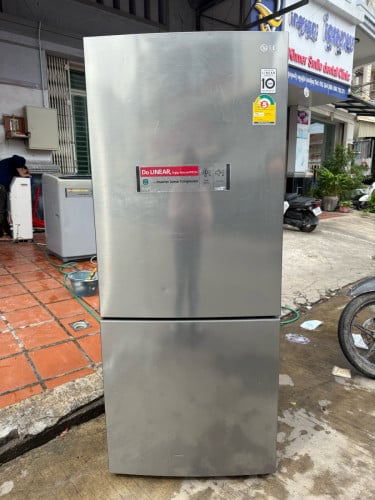 ទូទឹកកក LG មួយទឹកខ្នាតធំ 1.70m x 70 x 66 លក់