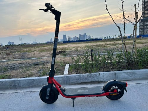 ស្គូតធឺម៉ូទរ័ម៉ាកninebotD18