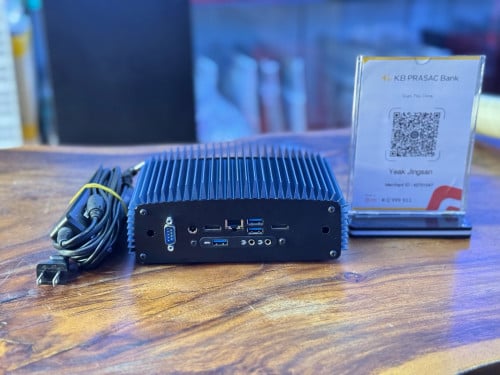 កុំព្យូទ័រមានរាងមហាតូច​ ប៉ុនQR