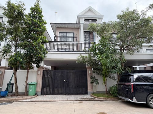 វីឡាភ្លោះអេសម្រាប់ជួល | Twin A Villa For Rent In Borey Penghout The Star Mera Garden 50m