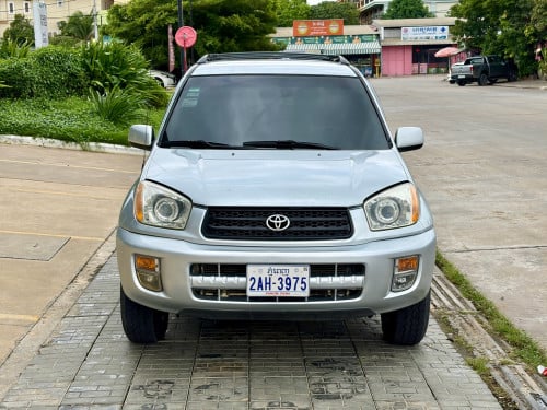 2002 Toyota RAV4 ប៉ុង2 ពណ៌ទឹកប្រាក់