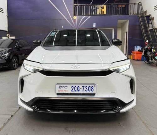 2024 Toyota BZ4X Max Full option 615 Range