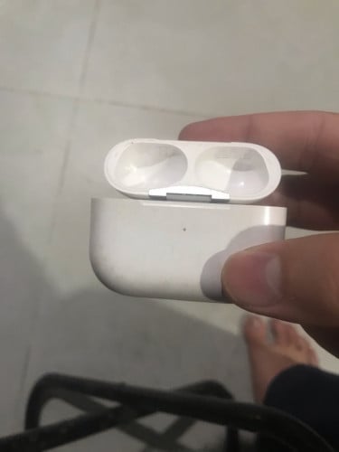 AirPod pro 2 case no buds