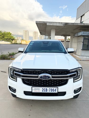 Ford XLT 2025 15000km ថ្មីដូចកេស