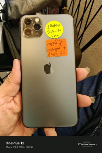 iP11Promax 64gllaថ្ម74% មានស្កេនអេក្រង់ថ្មីតម្លៃល្អ16