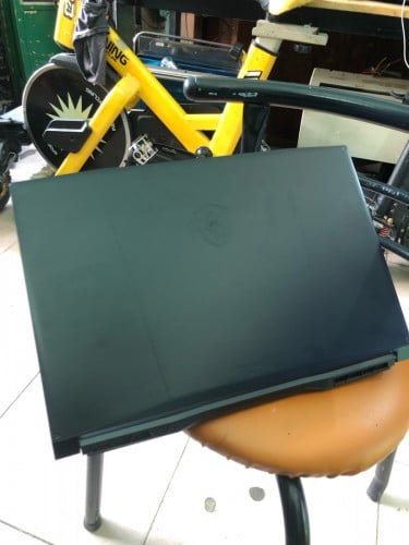 Katana 17 B13V Core i7-13th Ram 16/512 (4060)