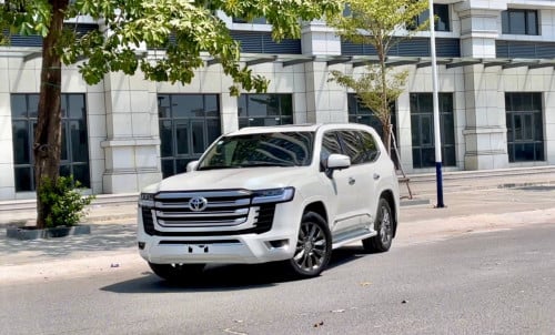 Land Cruiser 2013 Upgrad 2023 Full Option Very New Car