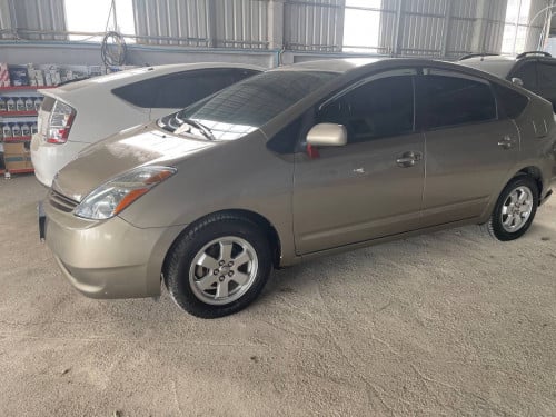 Prius លក់ 8200$ ទីតាំង នៅក្រុងបាវិត