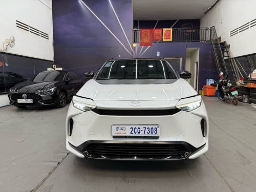 Toyota BZ4X 2024 Options Max Range615km ហ្សុីនទាំងកាង