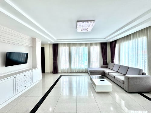 Very Large 2BR Service Apt For Rent- Chomkarmon Area