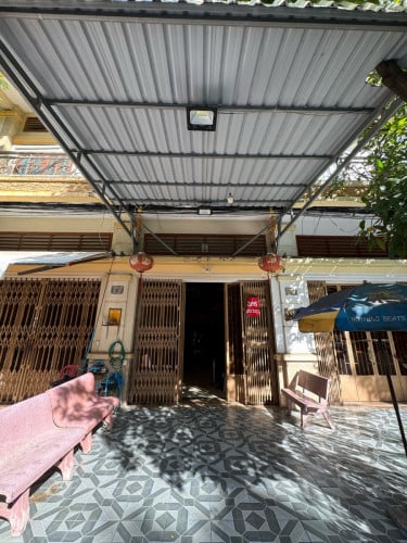 ផ្ទះអាជីវកម្មលក់