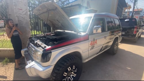 លក់ឡានបន្ទាន់