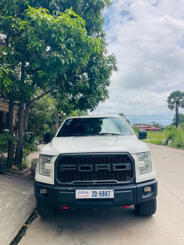 ឡានស្អាត ស្សុីន១ជុំ