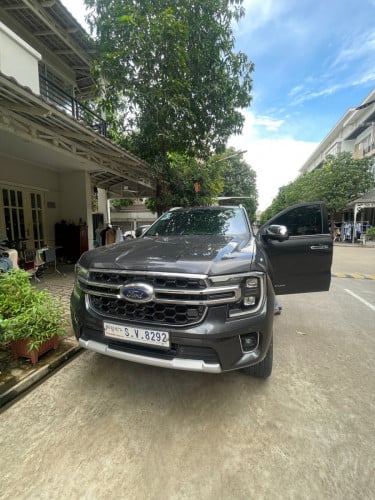 ម្ចាស់ដើមលក់បន្ទាន់