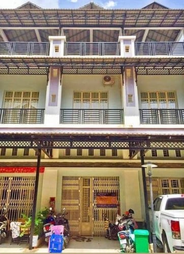 ផ្ទះលក់បន្ទាន់ បុរី សម្បត្តិ មានហេង៣