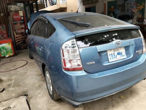 ឡានលក់បន្ទាន់០៦ពាក់កណ្តាលហ្វូល