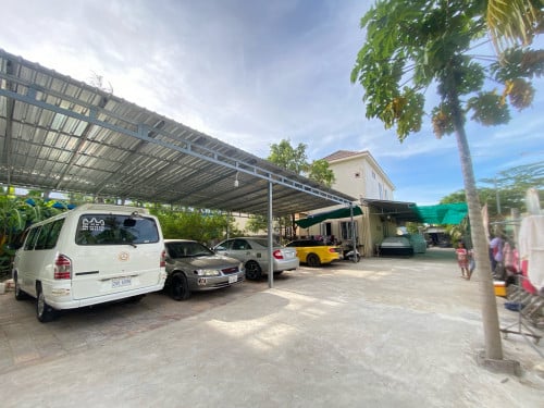 មានទទួលផ្ញើឡានដាក់ខែយានជំនិះគ្រប់ប្រភេទ