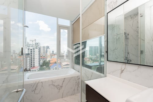 ខុនដូរសម្រាប់លក់-2 BR For Sale, J Tower 2 📍